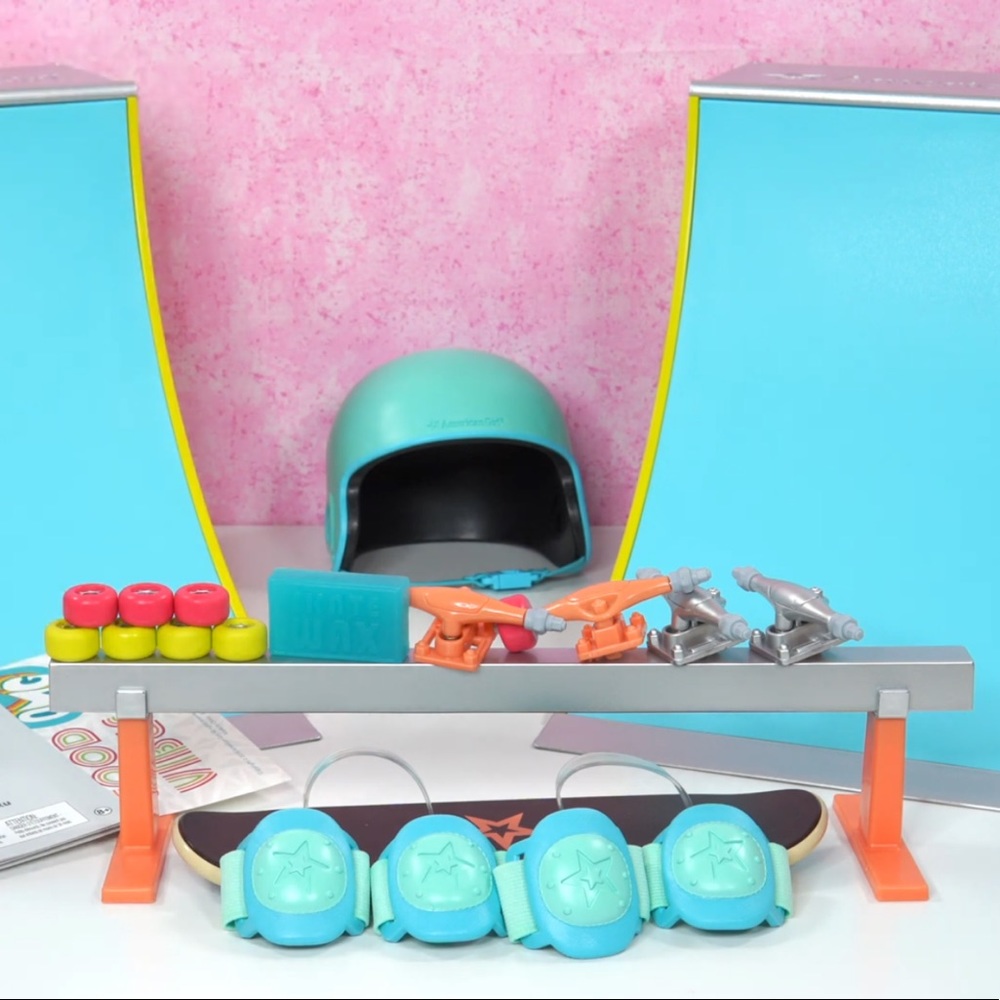 American Girl Skate Park Play Set Dolls Skateboard - Picture 7 of 16